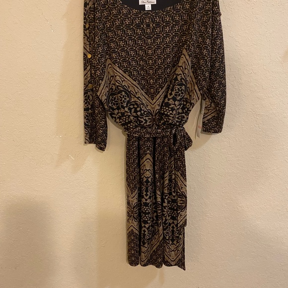 Olivia Matthew’s casual dress. New with tags beautiful gold button accents. - Picture 4 of 5